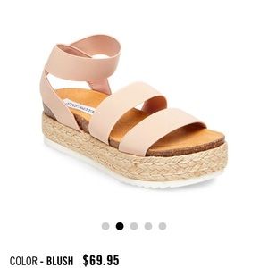NWOT Steve Madden platform sandals
